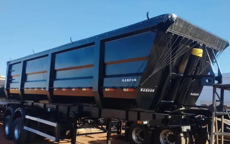 Lona Fácil 9×9 700g em rolo de 4m sem emenda — foto 3 — entrega em 2 a 5 dias, fábrica Itapira/SP